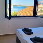 Dinary Penthouse Apartman Vir