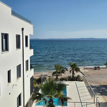 Dinary Penthouse فير