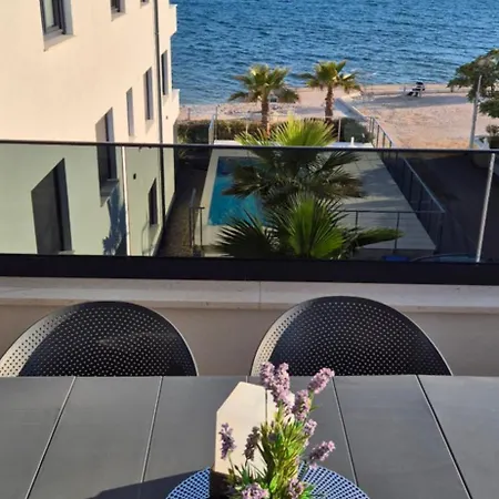 Dinary Penthouse Apartman *