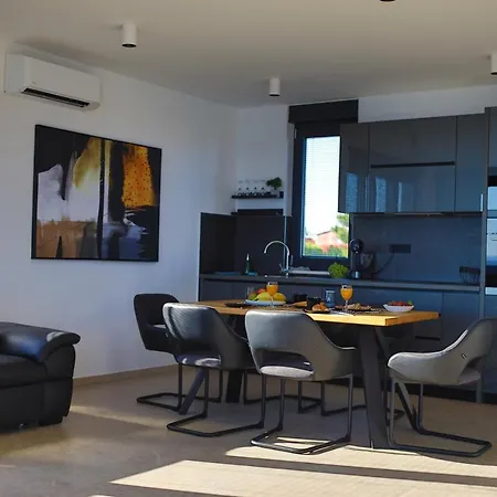 Dinary Penthouse * Vir