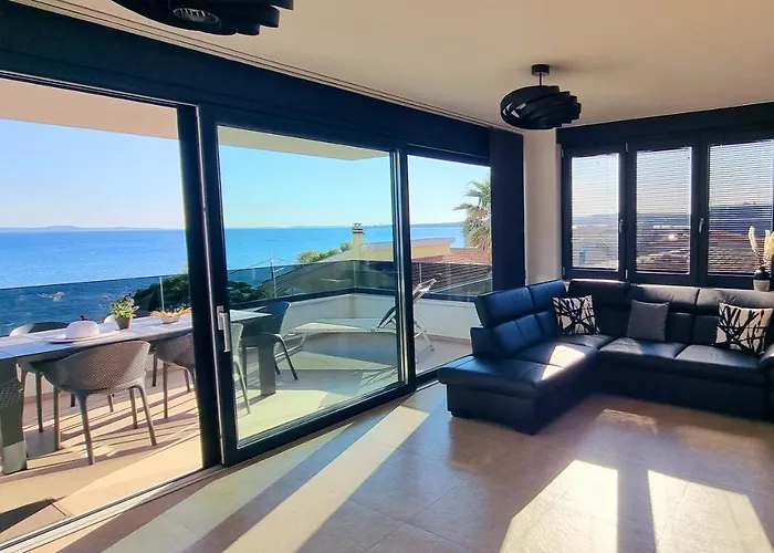 Dinary Penthouse Apartman Vir