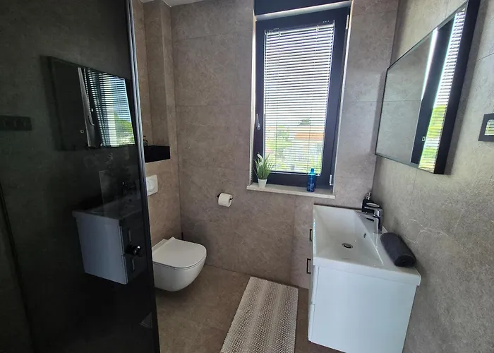 Dinary Penthouse Apartman *