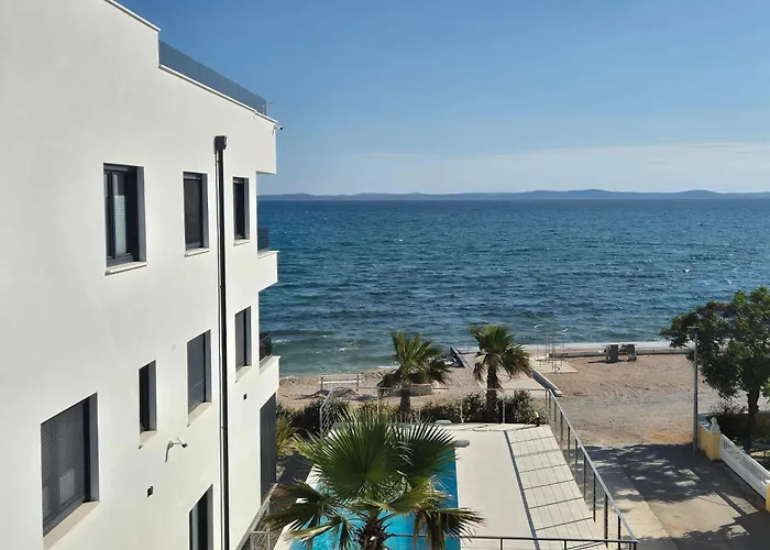 Dinary Penthouse Vir